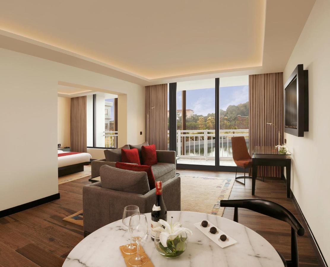 Tiger Palace Resort Bhairāhawā Eksteriør billede
