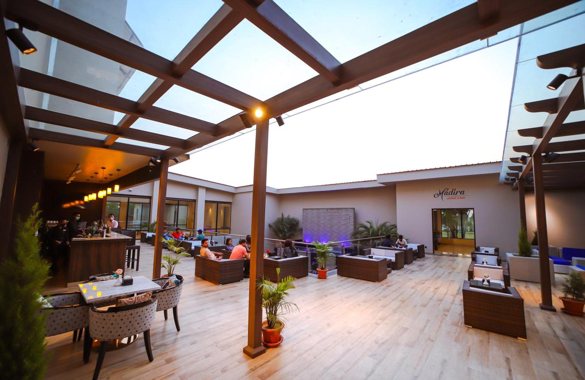 Tiger Palace Resort Bhairāhawā Eksteriør billede